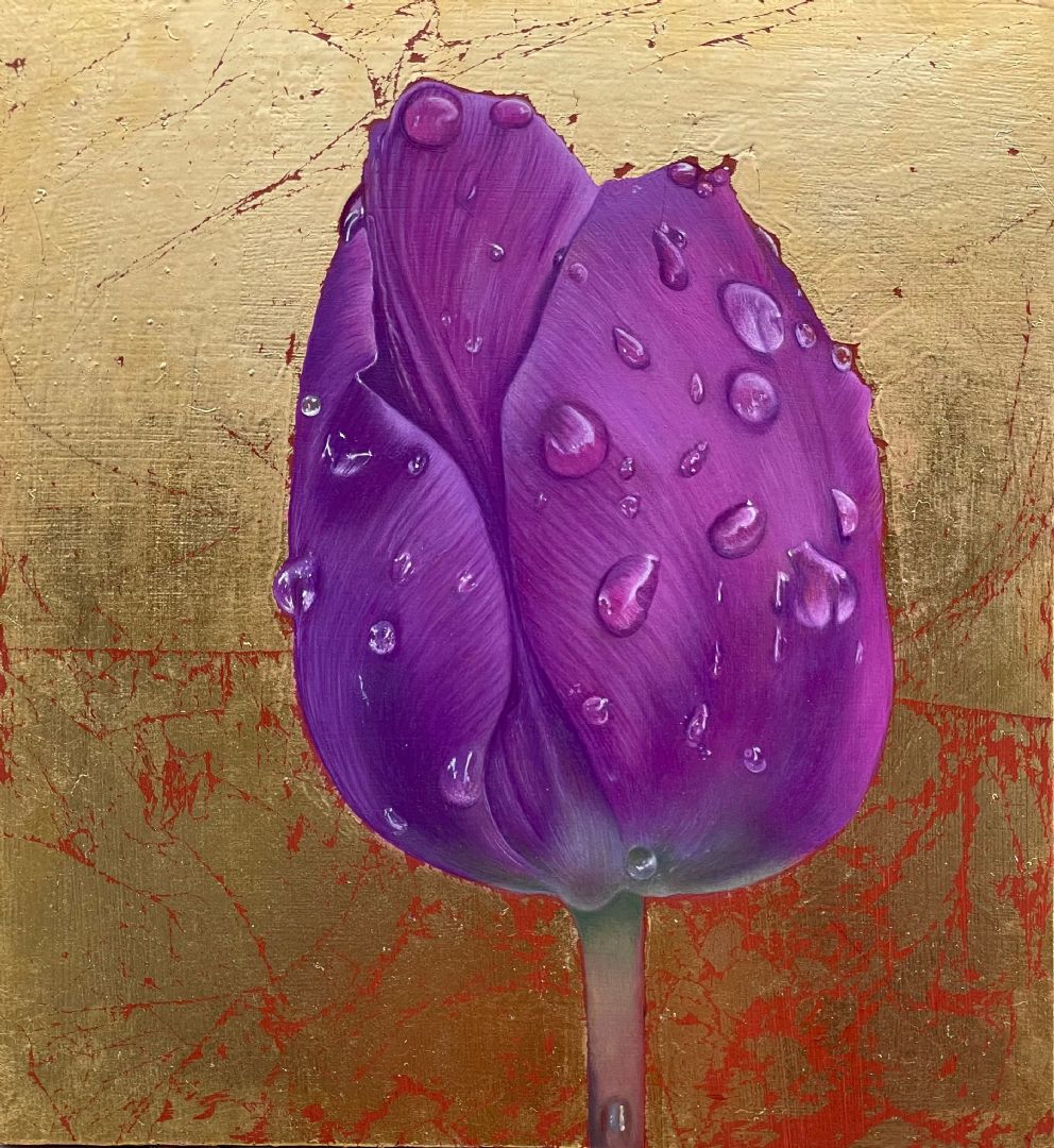 Purple Rain, 2023 – Botanical oil painting with 24 carat gold leaf, 19.5 x 21.5 cm – Ginny Page